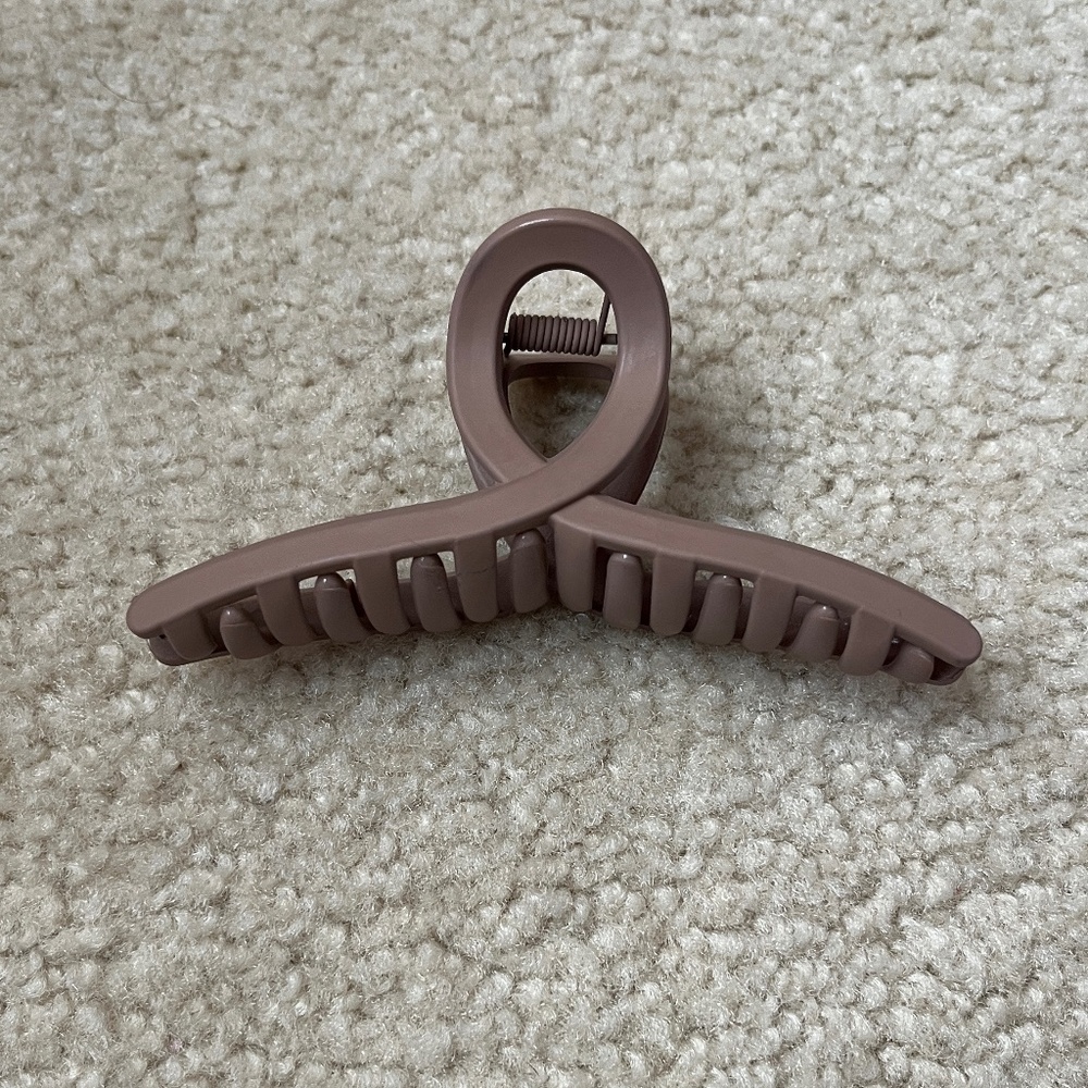Claw Clip Mauve Matte